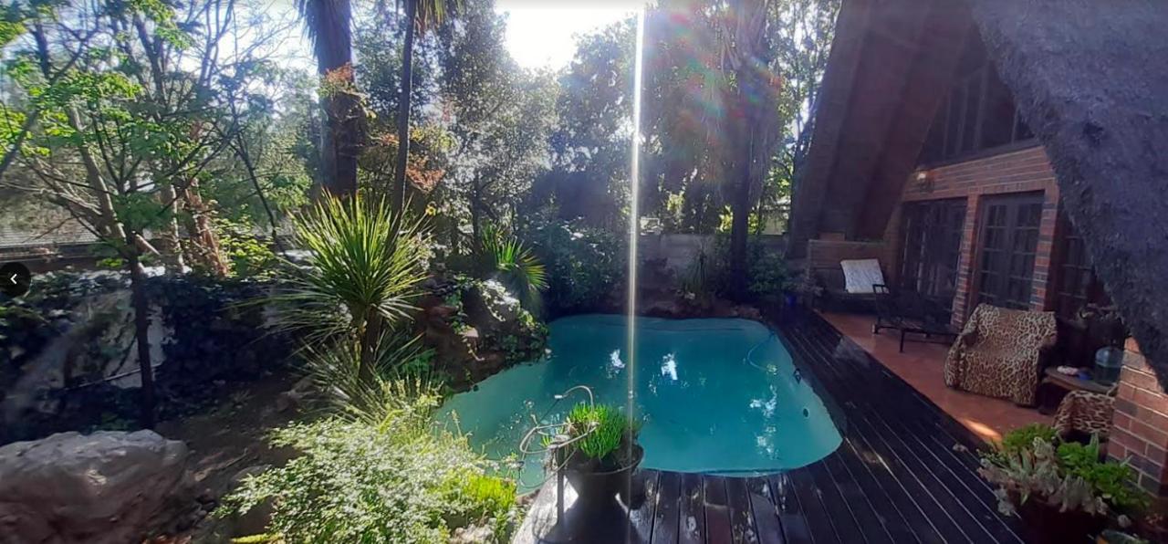 Pantera Lodge & Cheetah Cottage โจฮันเนสเบิร์ก ภายนอก รูปภาพ